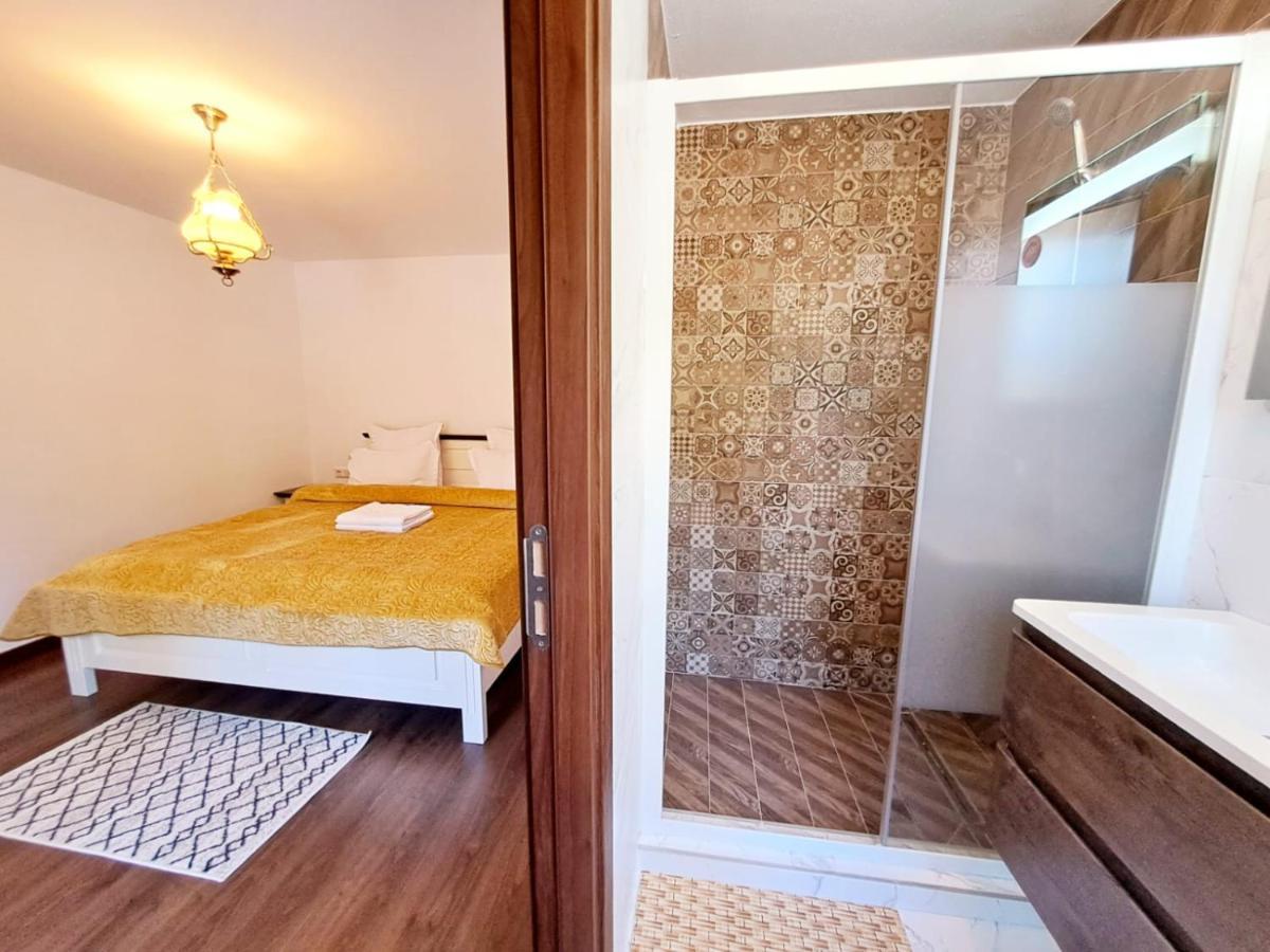 Hotel Conacul Muntii Bucovinei Câmpulung Moldovenesc Exteriér fotografie