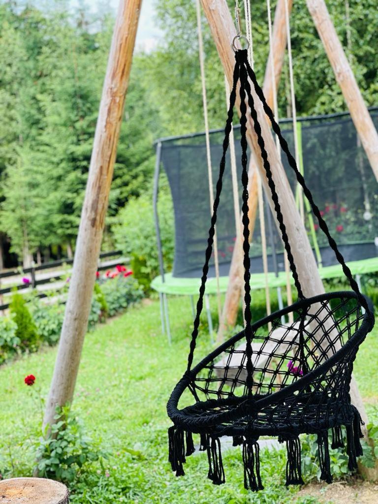 Hotel Conacul Muntii Bucovinei Câmpulung Moldovenesc Exteriér fotografie