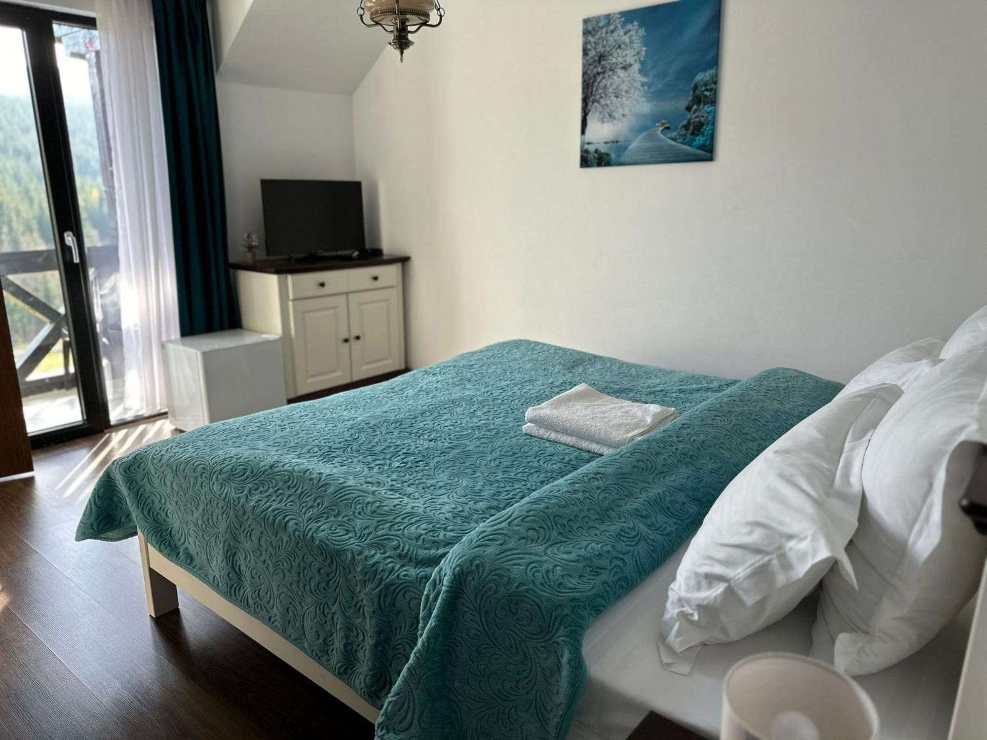 Hotel Conacul Muntii Bucovinei Câmpulung Moldovenesc Exteriér fotografie